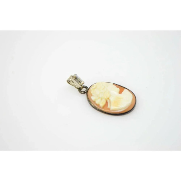 Sterling Silver Shell Cameo Pendant Clear - Picture 3 of 5